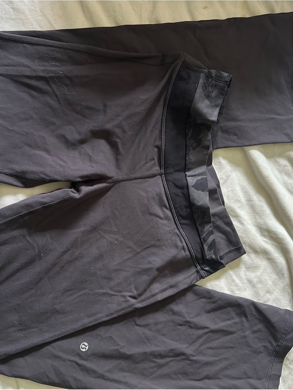 Lululemon yoga pants